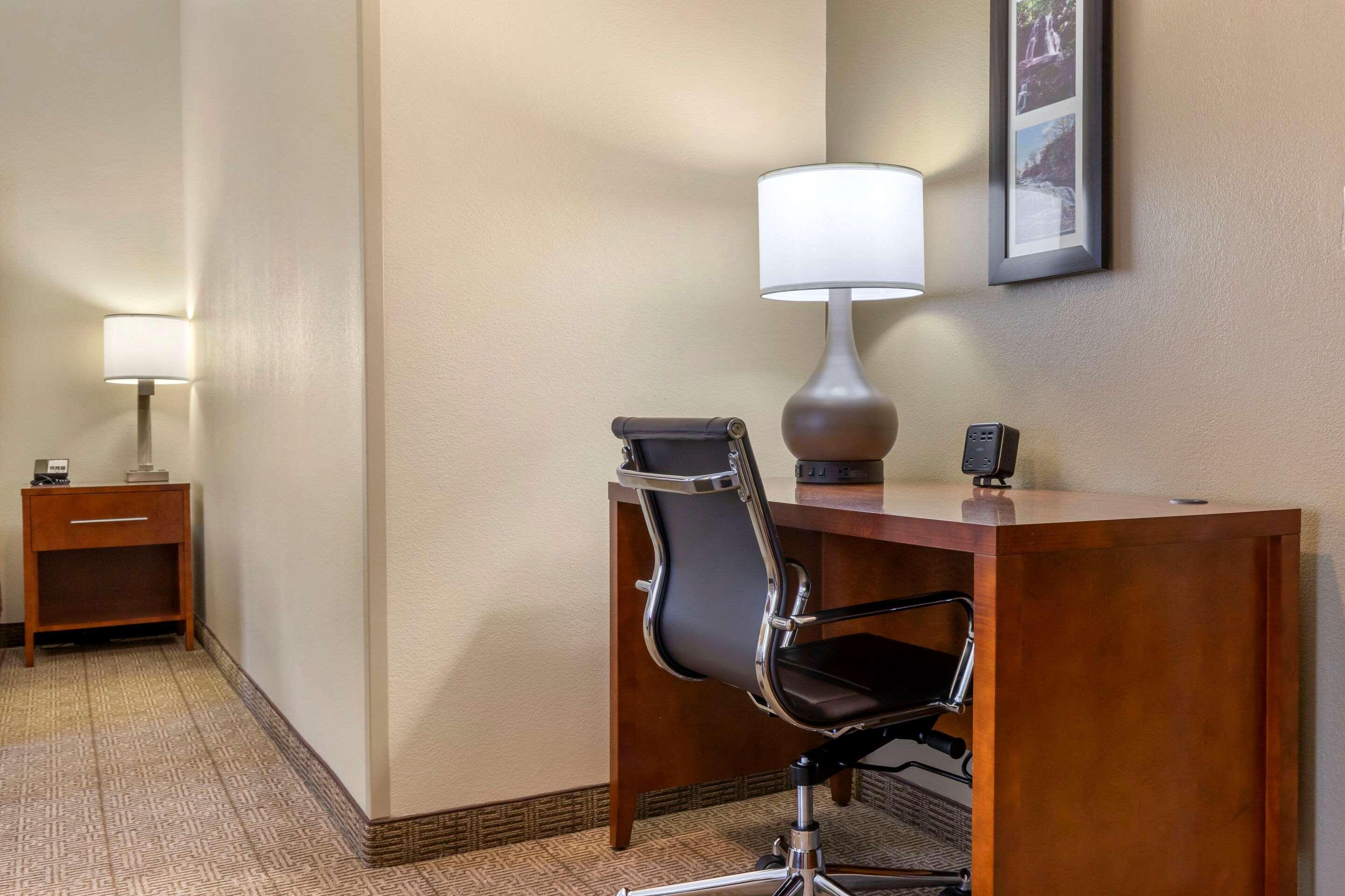 Comfort Suites Boone - University Area Buitenkant foto