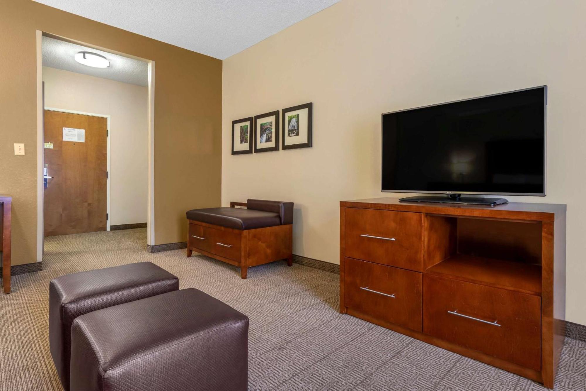 Comfort Suites Boone - University Area Buitenkant foto